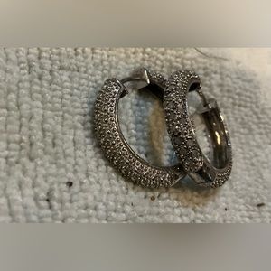 SLIVER AND GLASS HINGE EARRINGS.